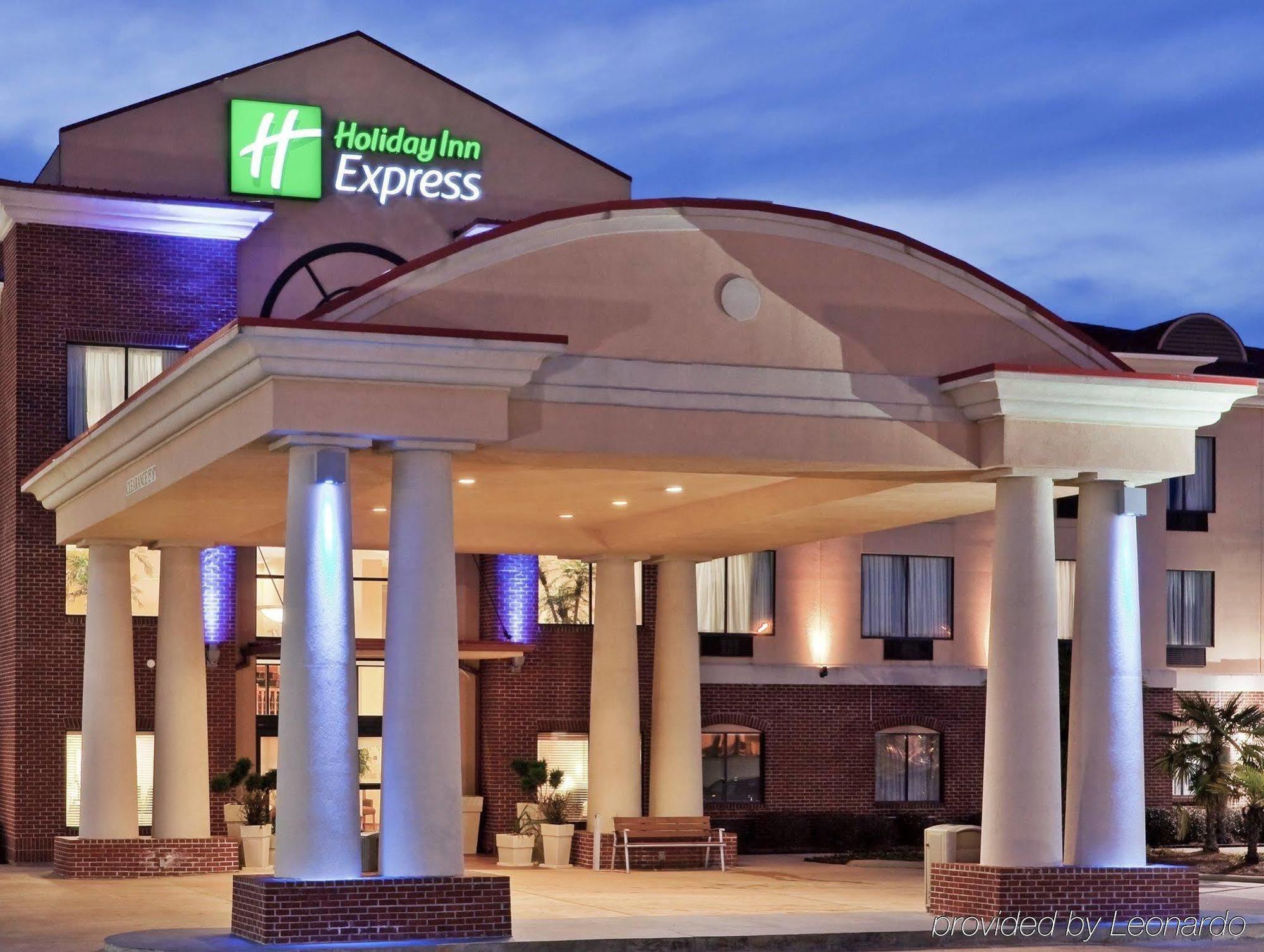 Holiday Inn Express Hotel & Suites Forest By Ihg מראה חיצוני תמונה